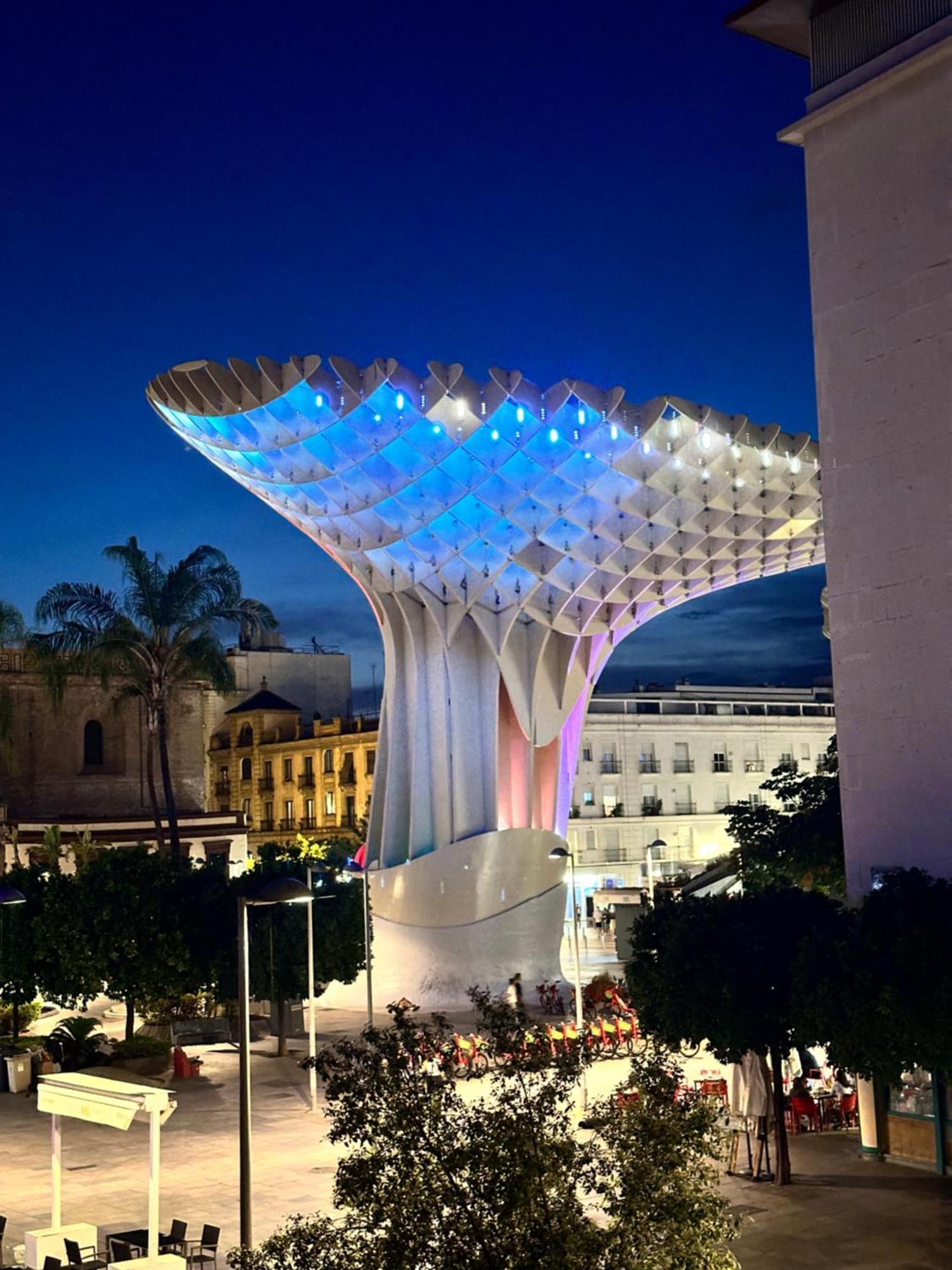 Apartamento Con Vista A Las Setas Sevilla Bagian luar foto
